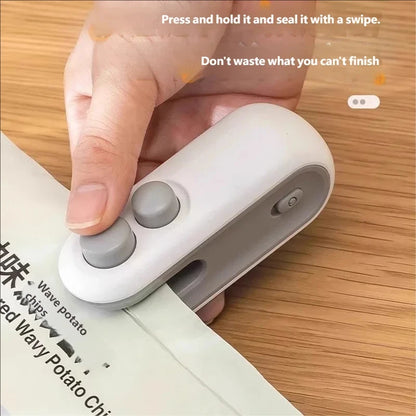Mini Sealing Machine USB Rechargable Heat Sealer Storage Bag Plastic Package Food Sealer Clip Bag Handheld Food Heat Sealer